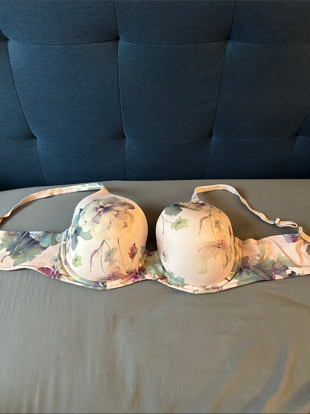 Soma embraceable perfect coverage watercolor Floral Bra with Pastel Accents